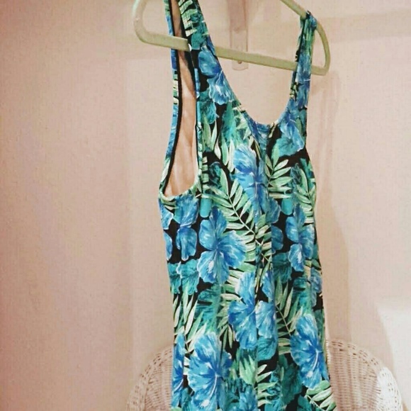 Bathing suit. . One piece - Picture 3 of 6